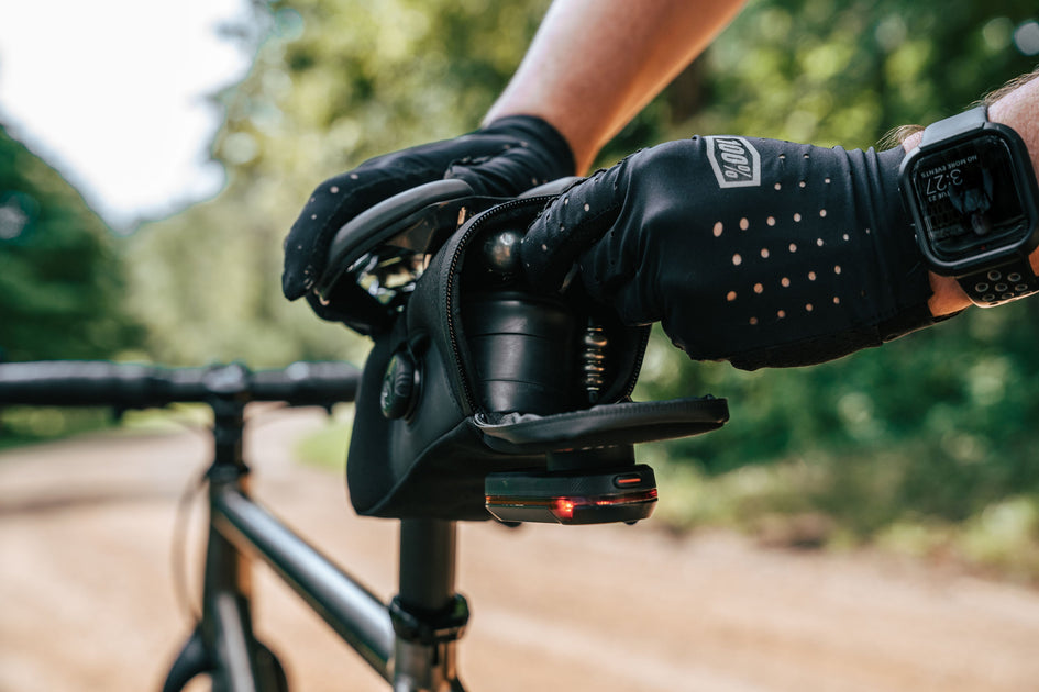 KOM Cycling Saddle Bag Features and Installation Instructions